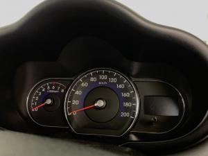 Hyundai i10 1.1 GLS/MOTION - Image 13