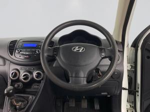 Hyundai i10 1.1 GLS/MOTION - Image 17