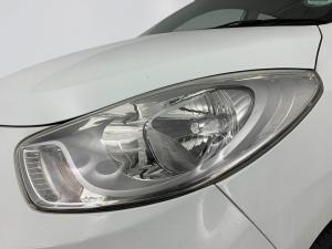 Hyundai i10 1.1 GLS/MOTION - Image 3