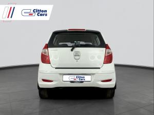 Hyundai i10 1.1 GLS/MOTION - Image 5