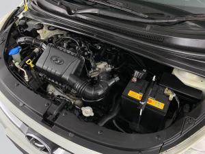 Hyundai i10 1.1 GLS/MOTION - Image 8