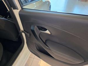 Volkswagen Polo Vivo 1.4 Trendline - Image 11