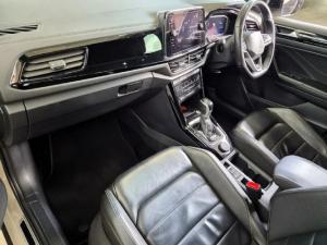Volkswagen T-Roc 2.0TSI 4Motion R-Line - Image 9