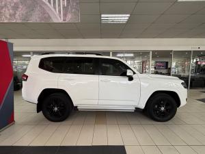 Toyota Land Cruiser 300 3.3D GX-R - Image 3