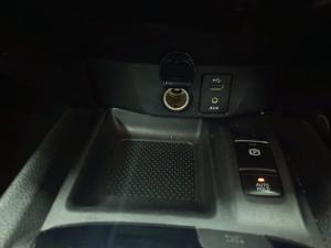 Nissan X-Trail 2.5 4x4 Tekna - Image 8