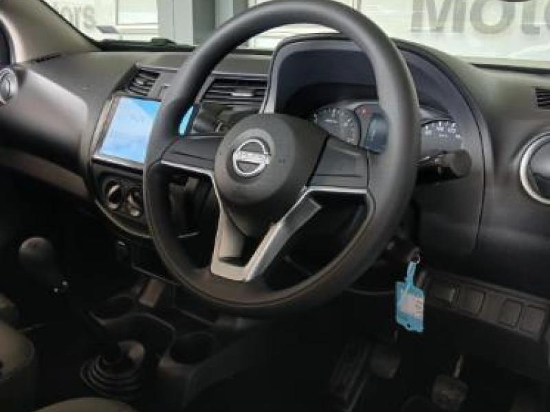 Nissan Navara Navara 2.5DDTi single cab XE