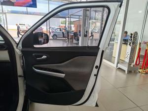 Nissan Magnite 1.0 Visia AMT - Image 15