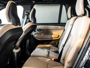 Volvo XC90 T8 Plug-In Hybrid AWD Ultra Dark - Image 7
