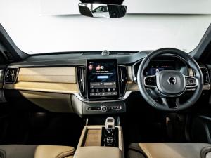 Volvo XC90 T8 Plug-In Hybrid AWD Ultra Dark - Image 8
