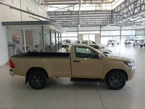 Toyota Hilux 2.4GD-6 single cab Raider manual - Image 3