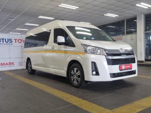 Toyota Quantum 2.8 SLWB bus 14-seater GL manual - Image 1