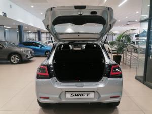 Suzuki Swift 1.2 GLX manual - Image 7