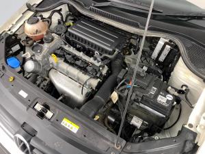 Volkswagen Polo Vivo 1.6 Comfortline TIP - Image 8