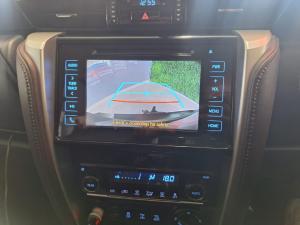 Toyota Fortuner 4.0 V6 4x4 - Image 13