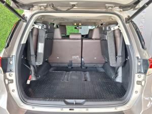 Toyota Fortuner 4.0 V6 4x4 - Image 15