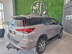 Toyota Fortuner 4.0 V6 4x4 - Image 4