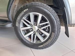 Toyota Fortuner 4.0 V6 4x4 - Image 8