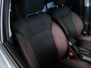 Toyota Starlet Cross 1.5 XS manual - Image 6