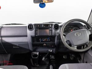 Toyota Land Cruiser 79 4.5D-4D V8 double cab LX - Image 6