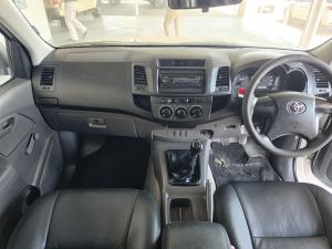 Toyota Hilux 2.5D-4D S - Image 6