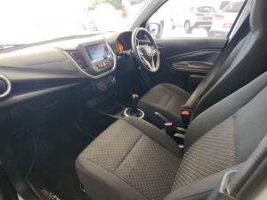 Toyota Vitz 1.0 XR manual - Image 7