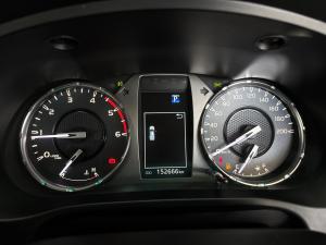 Toyota Hilux 2.8GD-6 double cab Raider auto - Image 11