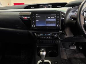 Toyota Hilux 2.8GD-6 double cab Raider auto - Image 15