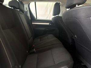 Toyota Hilux 2.8GD-6 double cab Raider auto - Image 18