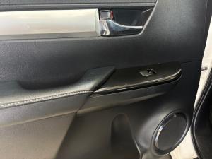 Toyota Hilux 2.8GD-6 double cab Raider auto - Image 28