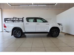Toyota Hilux 2.8GD-6 double cab Raider auto - Image 3