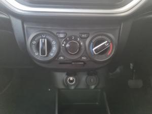 Toyota Vitz 1.0 XR manual - Image 13