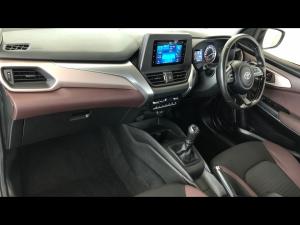 Toyota Starlet Cross 1.5 XS manual - Image 7
