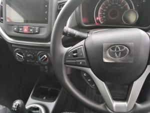Toyota Vitz 1.0 XR manual - Image 9