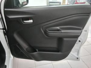 Toyota Vitz 1.0 XR manual - Image 21