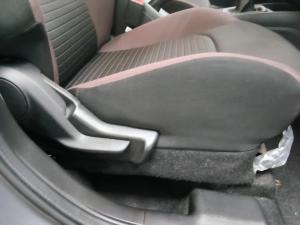 Toyota Starlet Cross 1.5 XS manual - Image 15