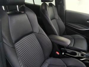 Toyota Corolla 1.8 HEV XR - Image 15