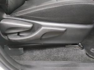 Toyota Hilux 2.4GD-6 double cab 4x4 Raider auto - Image 18