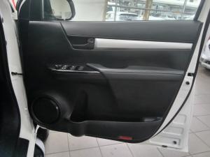 Toyota Hilux 2.4GD-6 double cab 4x4 Raider auto - Image 25