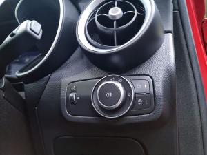 Alfa Romeo Stelvio Estrema 2.0T AWD - Image 17