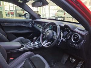 Alfa Romeo Stelvio Estrema 2.0T AWD - Image 9
