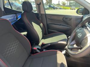 Hyundai Grand i10 1.0 Premium hatch - Image 12