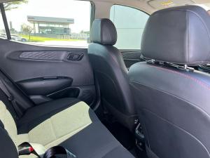 Hyundai Grand i10 1.0 Premium hatch - Image 17