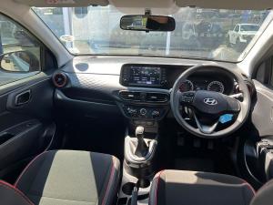 Hyundai Grand i10 1.0 Premium hatch - Image 19