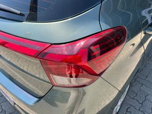 Hyundai Grand i10 1.0 Premium hatch - Image 6
