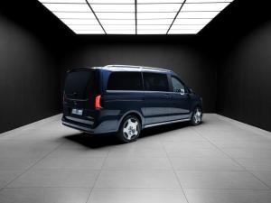 Mercedes-Benz V-Class V300d Exclusive - Image 11