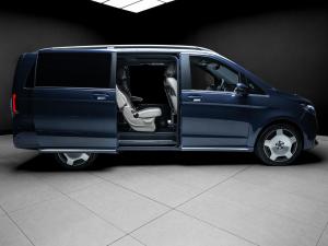 Mercedes-Benz V-Class V300d Exclusive - Image 12