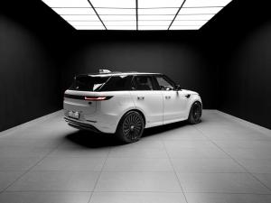 Land Rover Range Rover Sport D350 Dynamic SE - Image 12