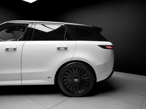 Land Rover Range Rover Sport D350 Dynamic SE - Image 4