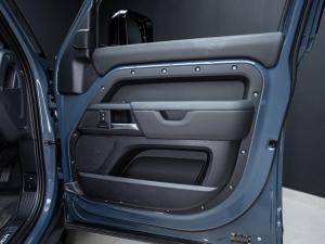 Land Rover Defender 110 D250 X-Dynamic SE - Image 15