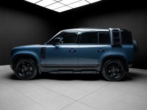Land Rover Defender 110 D250 X-Dynamic SE - Image 2